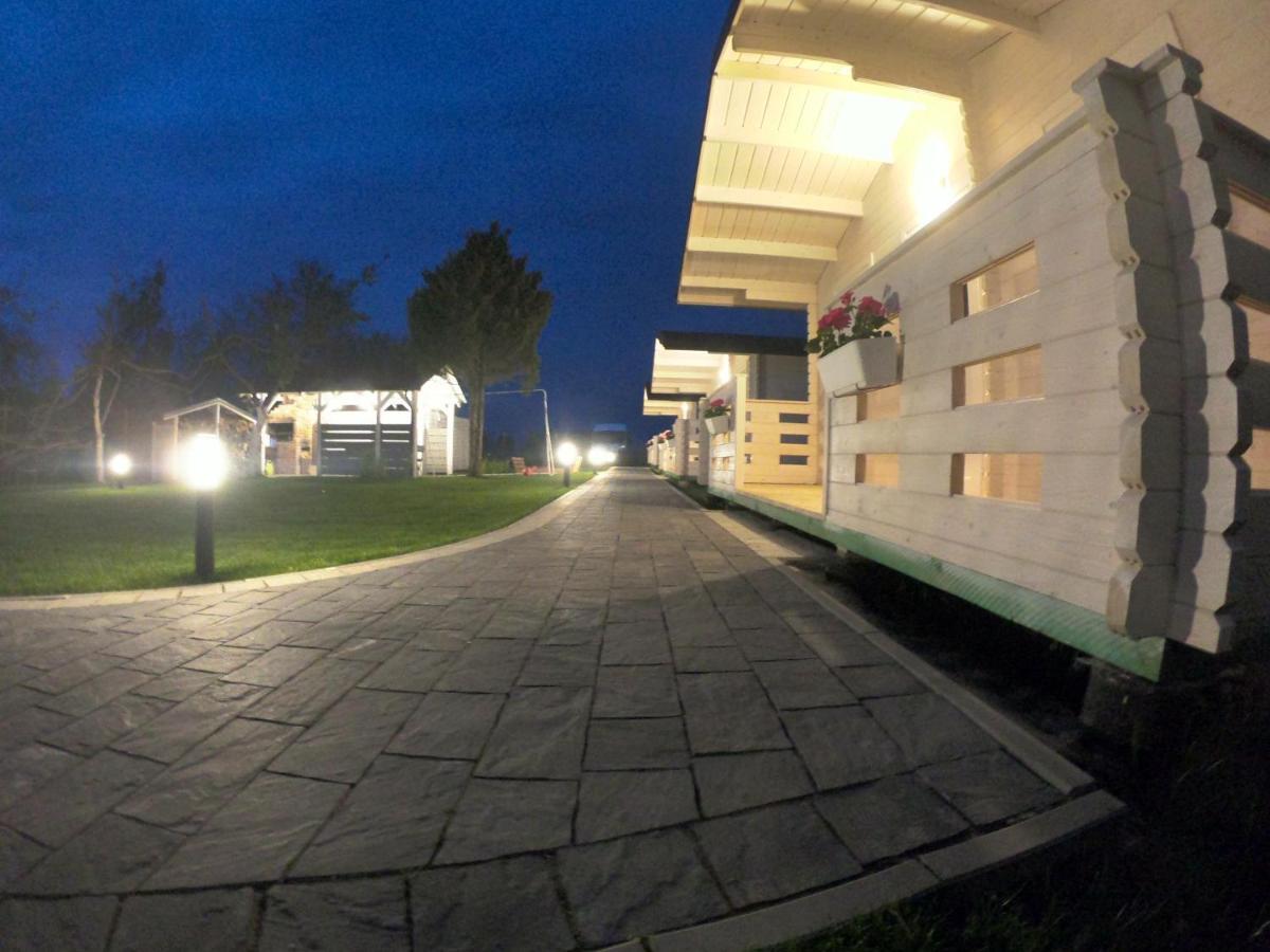Domki Letniskowe Rejs Ustronie Morskie Exterior foto